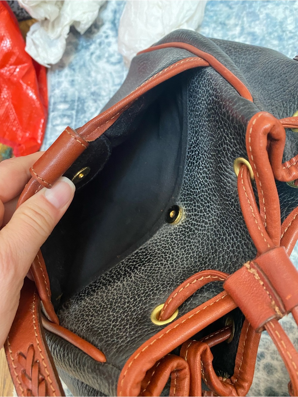 Liz Claiborne Black and Brown Pebbled Leather Drawstring Shoulder Bag - Picture 12 of 12